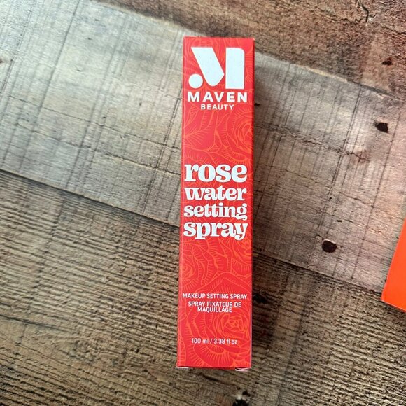 Maven Beauty Makeup Gift Box Set Rose Water Setting Spray & Cosmic Drip Palette - Picture 3 of 13